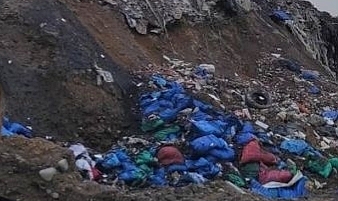 AKÇAABAT'TAKİ GÖRÜNTÜLER 'PES' DEDİRTTİ... SAHİLDE ÇEVRE FELAKETİ!