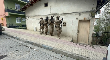 ARTVİN VE TRABZON'DA SİLAH KAÇAKÇILARINA GEÇİT YOK