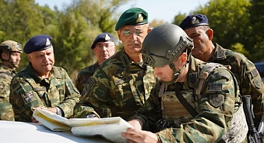 BAK SEN ŞU KÜSTAHA 