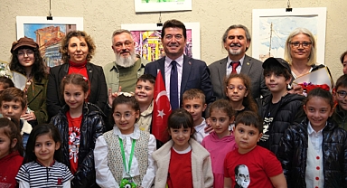 BAŞKAN KAYA 'DÜNYA ÇOCUKLARI TRABZON'DA' RESİM SERGİSİNE KATILDI