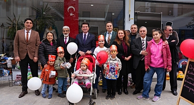 BAŞKAN KAYA, OYUNCAK KARDEŞLİĞİ KAMPANYASINA KATILDI