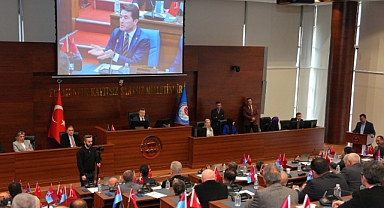 BİZİ TOPLUMUN ÖNÜNE ATIYORSUNUZ!