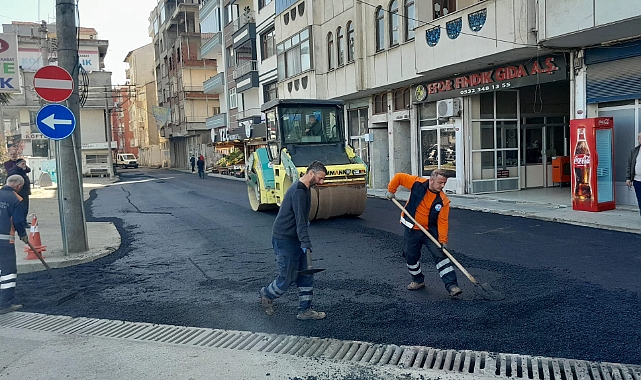 BÜYÜKŞEHİR'İN YOL MESAİSİ DEVAM EDİYOR