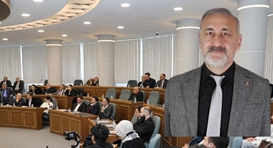 CHP'Lİ MECLİS ÜYESİ SEVİM: BAŞKAN EKİM'E DERS VERMEYE HAZIRIM