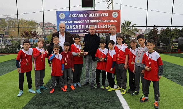 FUTBOL TURNUVASI COŞKU İLE TAMAMLANDI