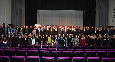 HAYATİ YAZICI, SİYASİ TECRÜBELERİNİ GENÇLERLE PAYLAŞTI