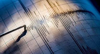 İSTANBUL'DA BİR DEPREM DAHA 