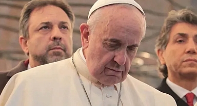 İŞTE PAPA'NIN ÖLÜM NEDENİ VE VASİYETİ 