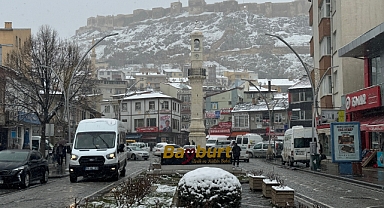 KARADENİZ'İN 4 İLİ NİSANDA BEYAZA BÜRÜNDÜ 