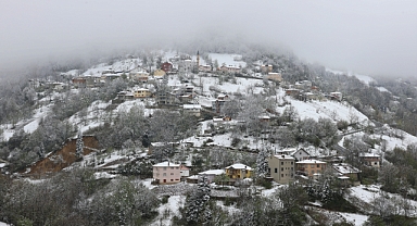 KARADENİZ YENİDEN BEYAZE BÜRÜNDÜ