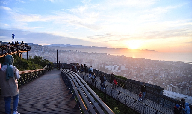 KAYA: “VOLKAN KONAK TEPELERİN İNSANIYDI, ŞEHRİMİZİ TEPEDEN GÖREN BOZTEPEMİZE ADINI VERDİK"