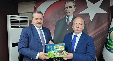 MİLLETVEKİLİ ÇELİK'TEN ARTVİN TİCARET BORSASI'NA ZİYARET 