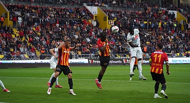 RİZESPOR'A KAYSERİSPOR'DAN ÇELME!