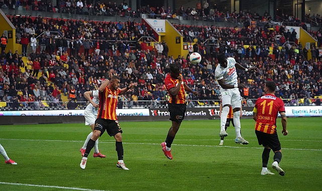 RİZESPOR'A KAYSERİSPOR'DAN ÇELME!