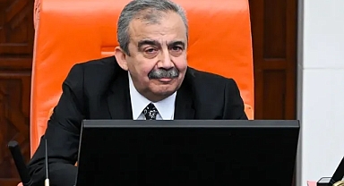 SIRRI SÜREYYA YOĞUN BAKIMDA 