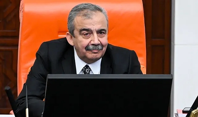 SIRRI SÜREYYA YOĞUN BAKIMDA