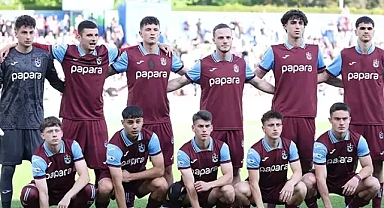 TRABZONSPOR U19 TAKIMI AYAKTA ALKIŞLANDI