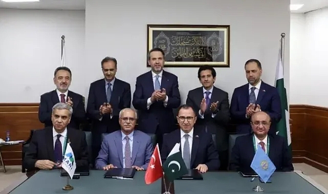 TÜRKİYE'DEN DOĞAL GAZ VE PETROL HAMLESİ