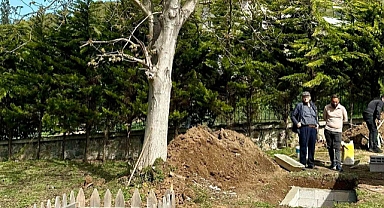 VOLKAN KONAK'IN VASİYETİ YERİNE GETİRİLİYOR... CEVİZ AĞACININ ALTINDA DEFNEDİLECEK