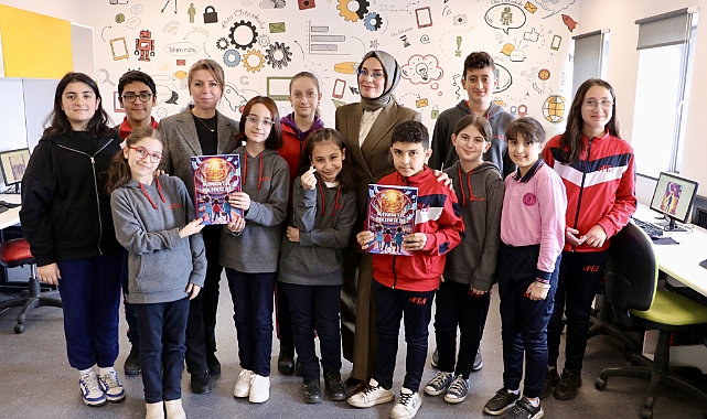 YAPAY ZEKA ARAÇLARINI DİJİTAL KİTAP OLUŞTURARAK ÖĞRENDİLER