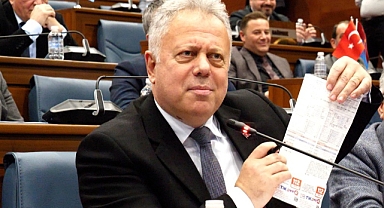 ZORLU, SU FATURALARINDAKİ ‘MAHKEME KARARI’ YAZISINA TEPKİ GÖSTERDİ