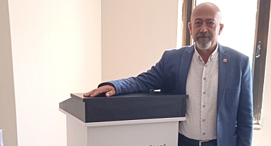 AK PARTİ'NİN 'FOTOŞOPÇU' İLÇE BAŞKANI!