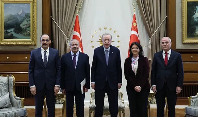 AK PARTİLİ İSİMDEN OLAY DEM PARTİ İDDİASI!