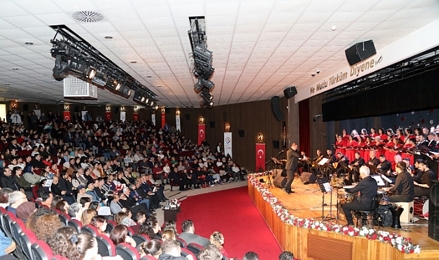 AKADEMİSYENLER HALK MÜZİĞİ TOPLULUĞU'NDAN ANADOLU MOZAİĞİ