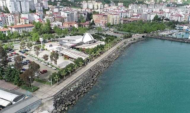 AKÇAABAT SAHİL PARK 3. ETAP YENİLEME ÇALIŞMALARI BAŞLIYOR