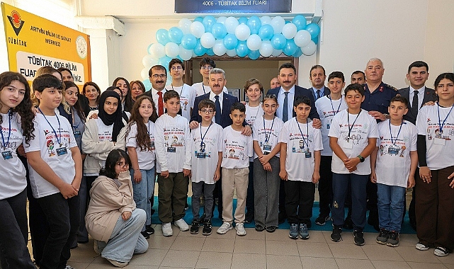 ARTVİN'DE TÜBİTAK 4006 BİLİM FUARI AÇILDI