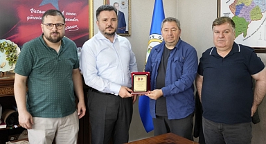 ARTVİN TRABZONSPOR TARAFTARLAR DERNEĞİ'NDEN ORMAN BÖLGE MÜDÜRÜ GÜRSOY'A ZİYARET 