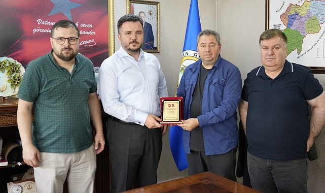 ARTVİN TRABZONSPOR TARAFTARLAR DERNEĞİ'NDEN ORMAN BÖLGE MÜDÜRÜ GÜRSOY'A ZİYARET