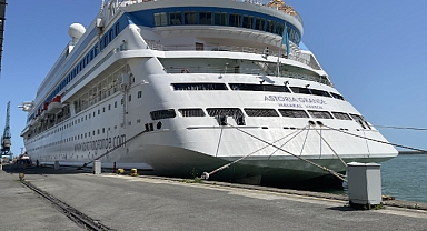 'ASTORİA GRANDE' TRABZON LİMANI'NA DEMİR ATTI