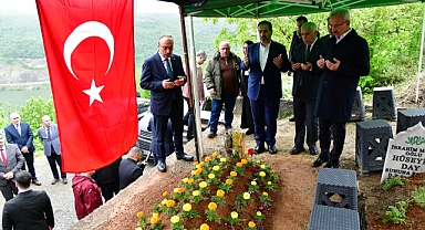 BAKAN URALOĞLU'NDAN ŞEHİDİMİZİN AİLESİNE ZİYARET 