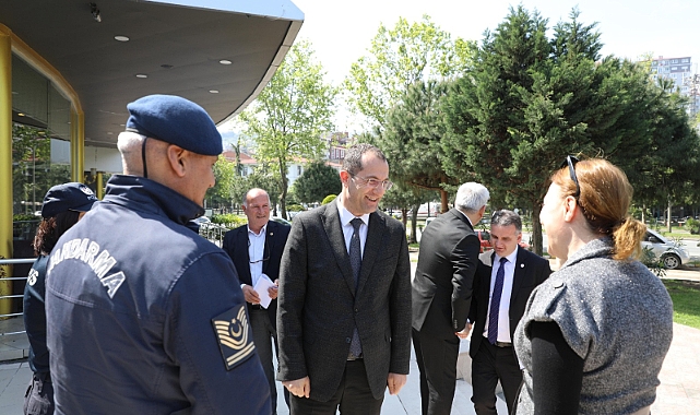 BAŞKAN EKİM MUHTARLARLA GÖRÜŞTÜ... MAHALLELER MERCEK ALTINA ALINDI