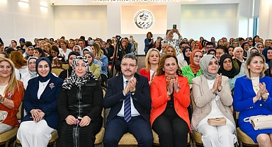 BAŞKAN GENÇ: ANNELER İÇİN NE YAPSAK AZDIR