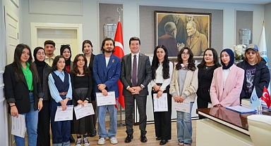 BAŞKAN KAYA'DAN ÖĞRENCİLERE TEŞEKKÜR BELGESİ 