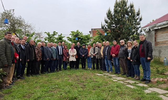 ÇİFTÇİLER ÖRNEK BAHÇEDE BULUŞTU