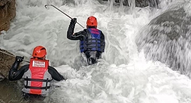 DEREDE KAYBOLAN SUUDİ ÇOCUĞUN CANSIZ BEDENİNE ULAŞILDI