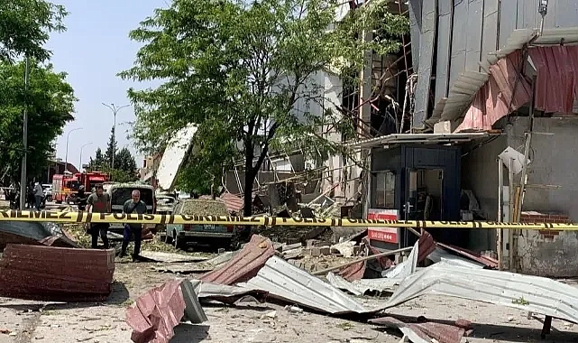 FABRİKADA PATLAMA... ORTALIK SAVAŞ ALANINA DÖNDÜ!