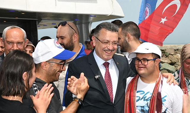 GENÇ: ÖZEL BİREYLERİMİZİN MUTLULUĞU İÇİN GAYRET EDİYORUZ