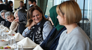 GÖNÜLLERE DOKUNDULAR 