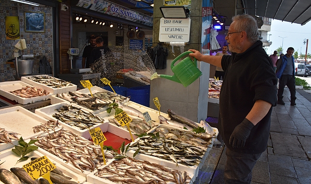 İSTAVRİT VE MEZGİN TEZGAHLARI SÜSLEDİ