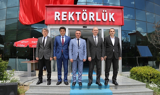 KTÜ'DEN GÜMÜŞHANE ÜNİVERSİTESİ'NE TEBRİK ZİYARETİ