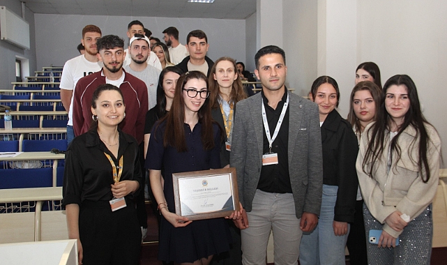 NAZLI GENÇ'TEN AVRASYA ÜNİVERSİTESİ'NDE ÖNEMLİ SÖYLEŞİ