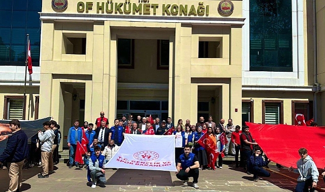 OF'TA GENÇLİK YÜRÜYÜŞÜ DÜZENLENDİ