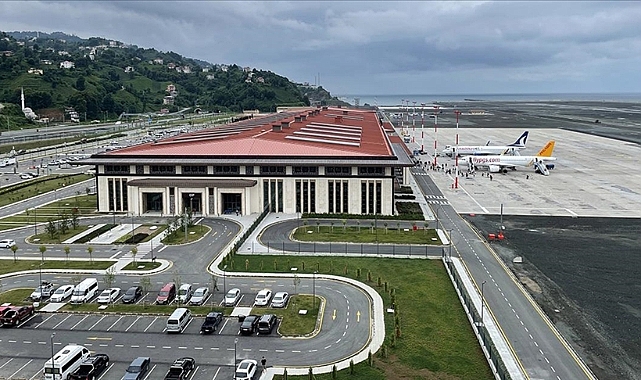 RİZE-ARTVİN HAVALİMANINDA YOLCU SAYISI ARTIYOR