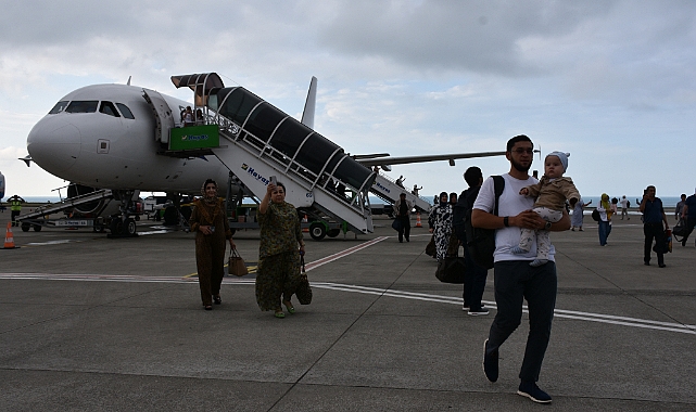 TAŞKENT'TEN TRABZON'A İLK YOLCULAR GELDİ