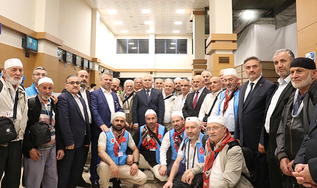 TRABZON'DA HACI ADAYLARI DUALARLA KUTSAL TOPRAKLARA UĞURLANDI
