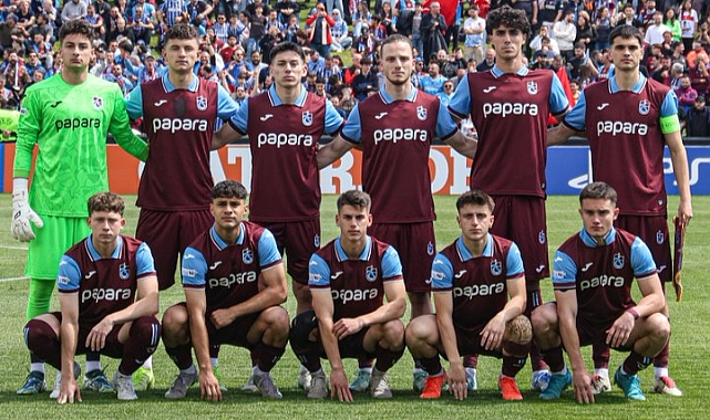 TRABZONSPOR ŞAMPİYON... GENÇLER YİNE TARİH YAZDI